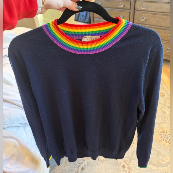 Burberry Sweater! Size M - Picture 1 of 3
